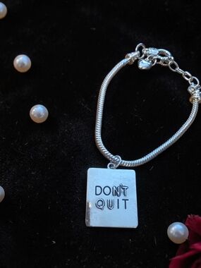 Silver 'DON'T QUIT' Pendant Bracelet - Motivational Charm